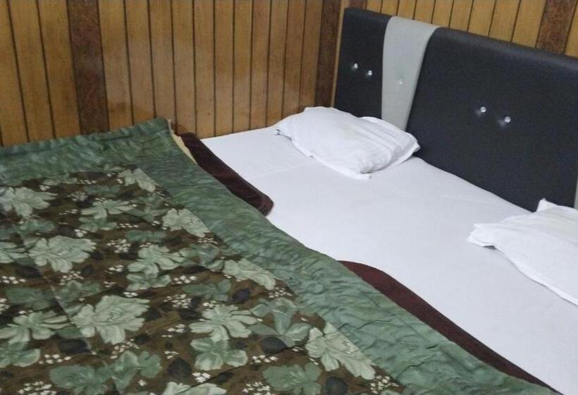 호텔 Oyo 88186 Hariyali Resort