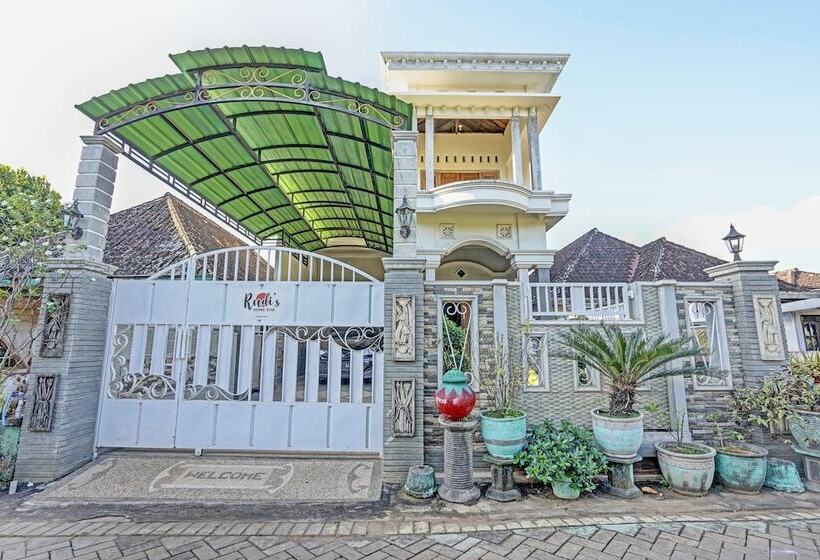 בית מלון כפרי Oyo Home 91142 Desa Wisata Alam Gosari