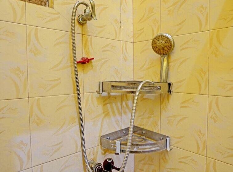 فندق Oyo Home 91142 Desa Wisata Alam Gosari