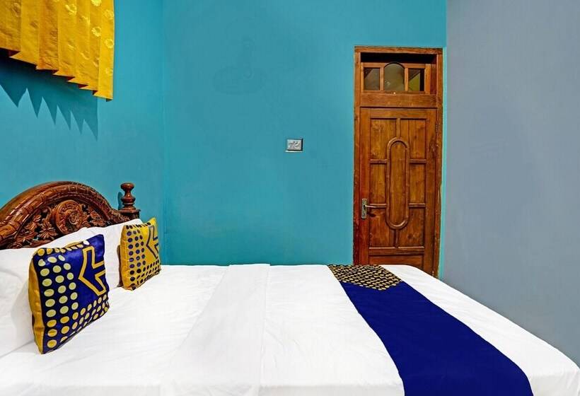 فندق Oyo Home 91142 Desa Wisata Alam Gosari