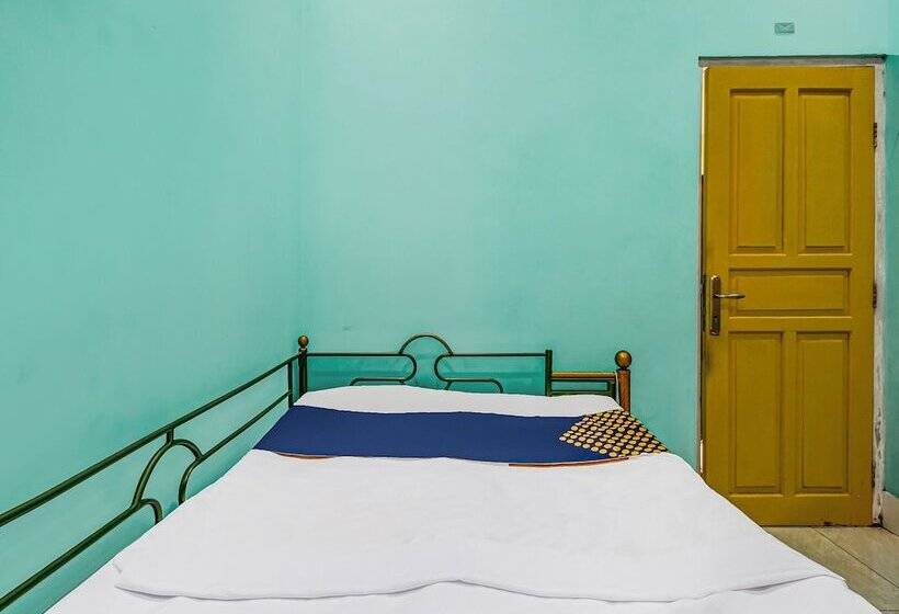 Отель Oyo Homes 91114 Desa Wisata Bangunharja