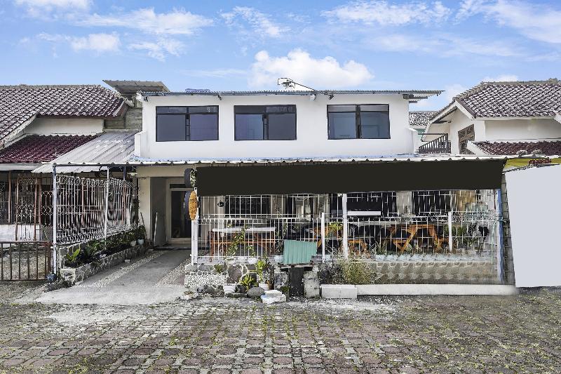 Hotel Spot On 91108 Sare Ngebluk Residence