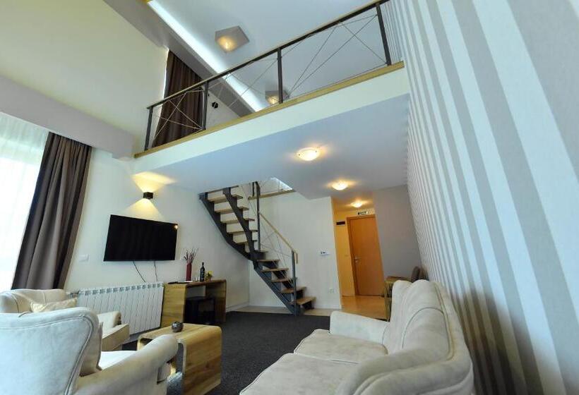 هتل Villa Luxury Rooms   Wine Resort