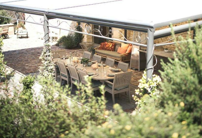 بنسيون Maisons D Hôtes   Domaine Le Coq Enchanté