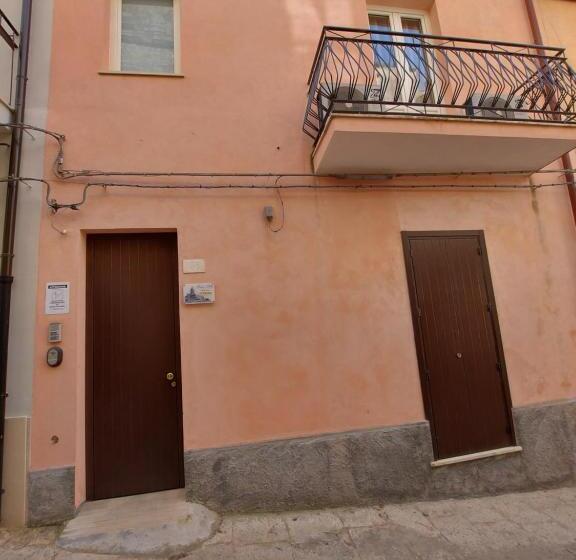 膳宿费 Oikos   Ragusa Ibla