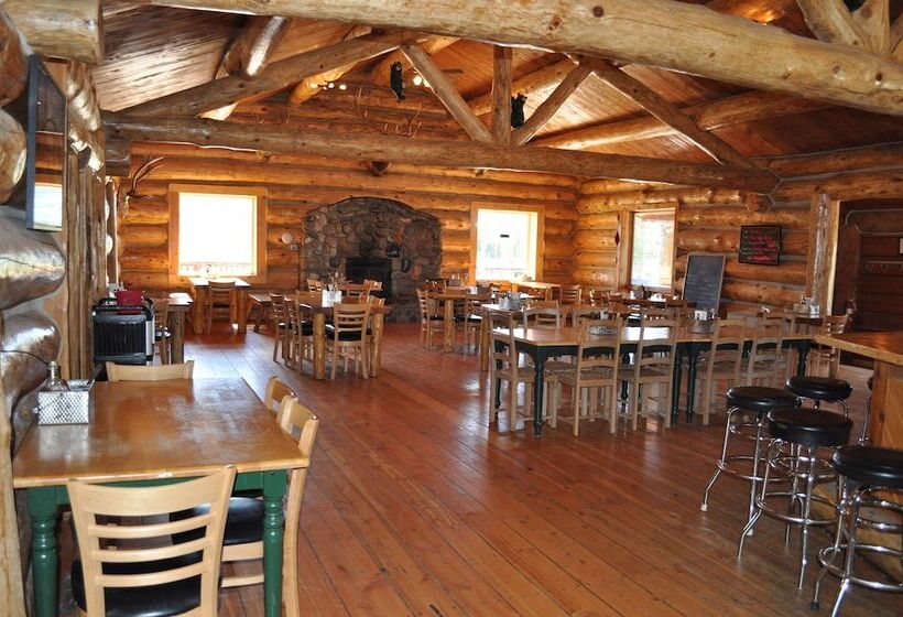 Курорт Crooked Creek Guest Ranch