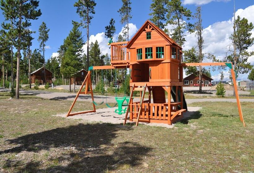Курорт Crooked Creek Guest Ranch