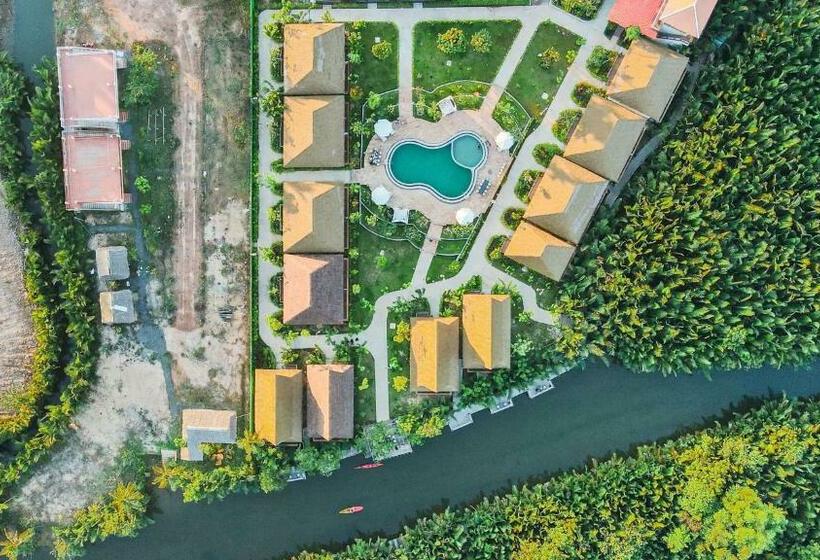 Rivertree Villa & Resort