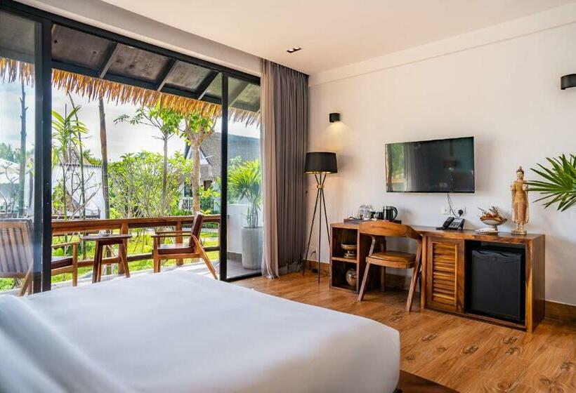 Rivertree Villa & Resort