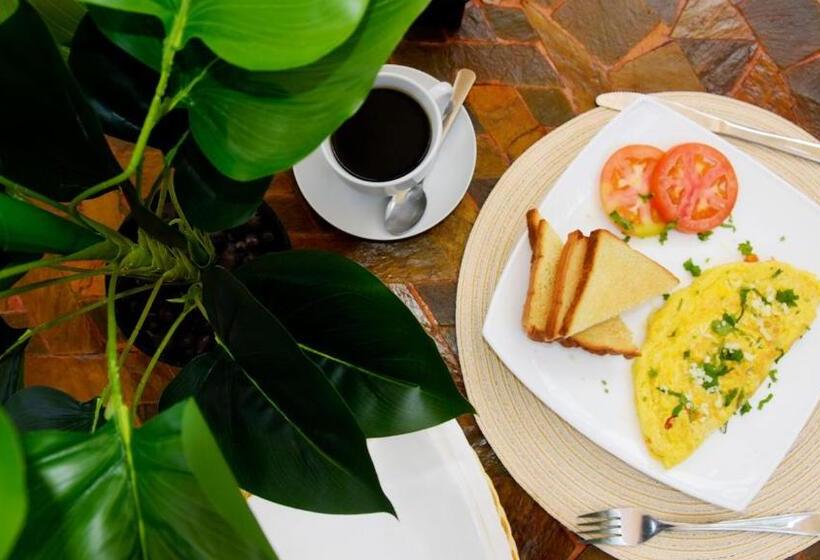 Trebol Amarillo Bed & Breakfast