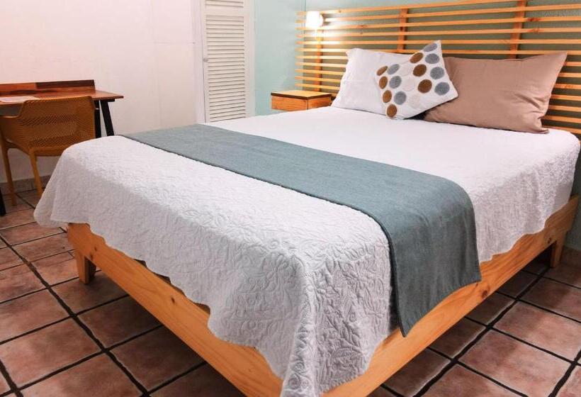 Trebol Amarillo Bed & Breakfast