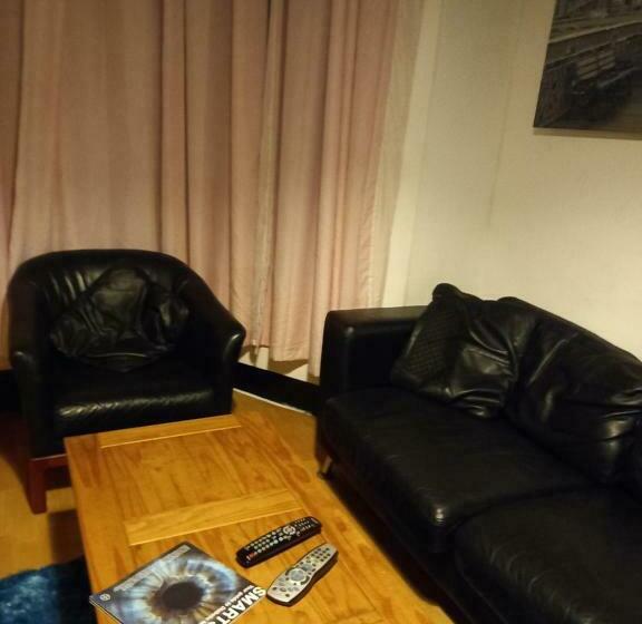 مبيت وإفطار Alistair Lodge