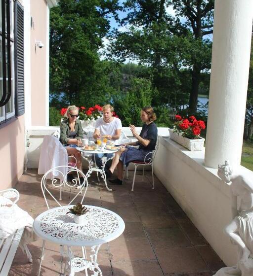 צימר Herrgårds Hotell Gyllene Hästen