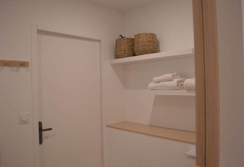 민박 La Passerelle