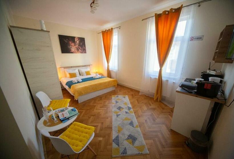 Happy Mood Apartments