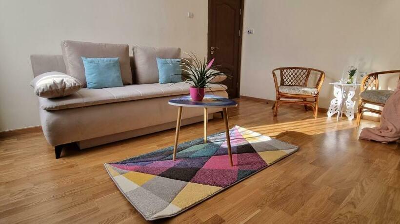 Happy Mood Apartments