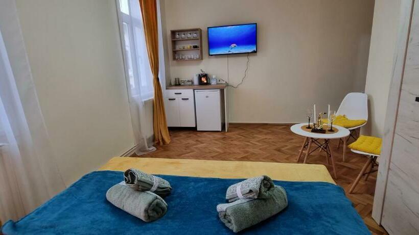 Happy Mood Apartments