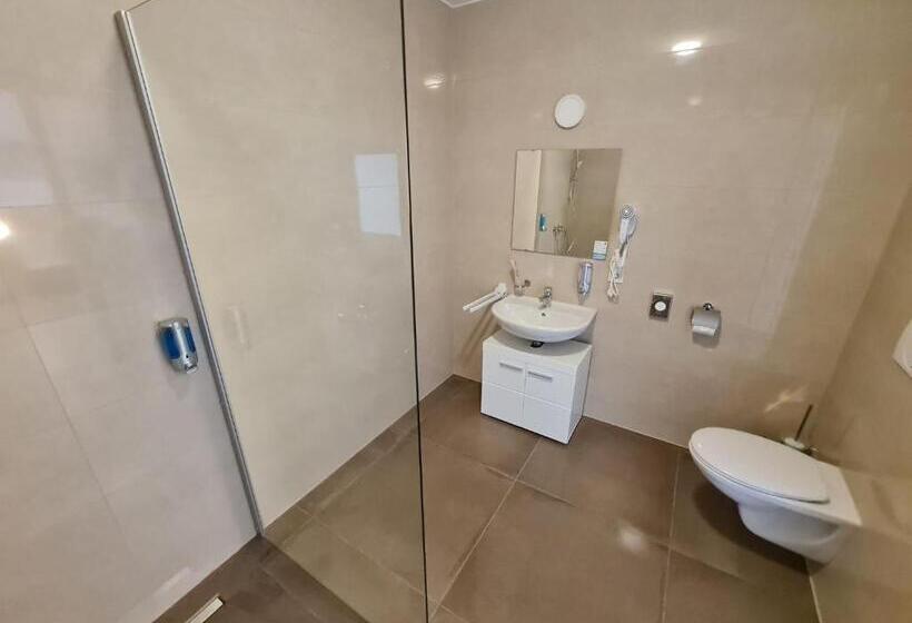 Check Inn Hotels   Offenbach