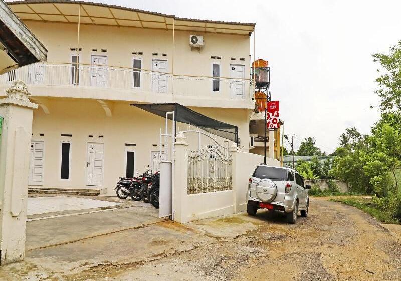 هتل Oyo 91129 D Ta Kost Syariah