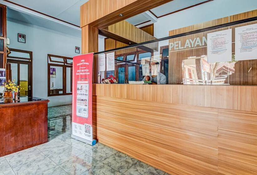 Отель Oyo Homes 91124 Desa Wisata Kaso