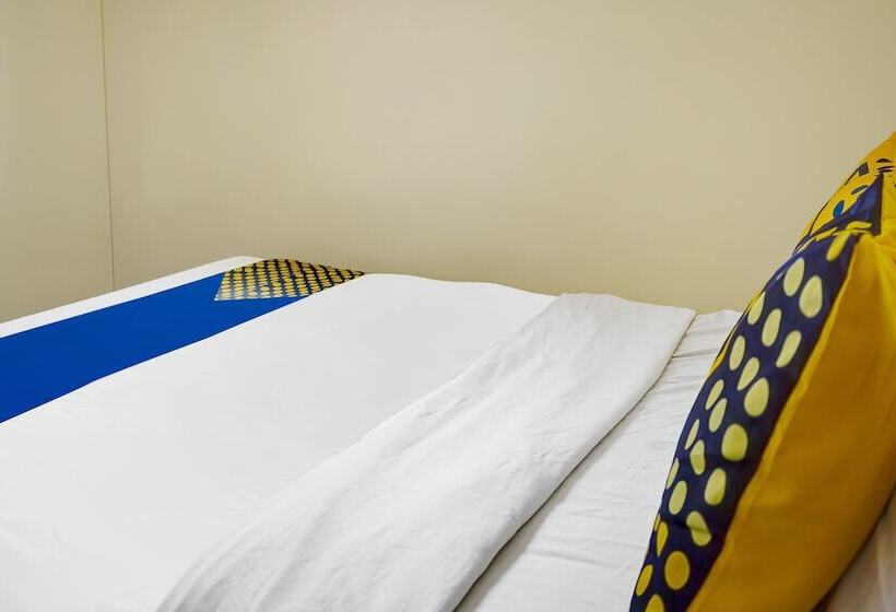 בית מלון כפרי Oyo Homes 91132 Desa Wisata Kalipucang