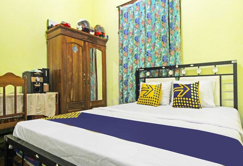 هتل Oyo Homes 91149 Desa Wisata Nangelasari