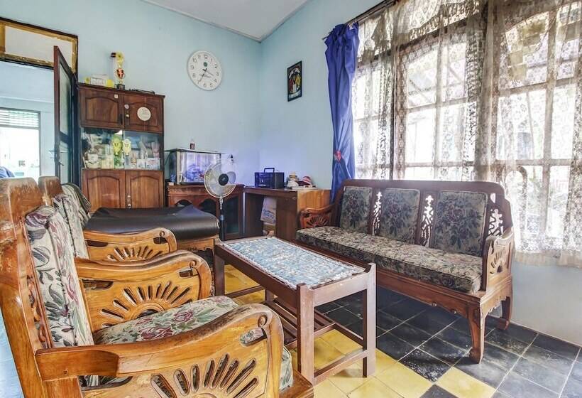 ホテル Oyo Homes 91155 Desa Wisata Selamanik Ciamis