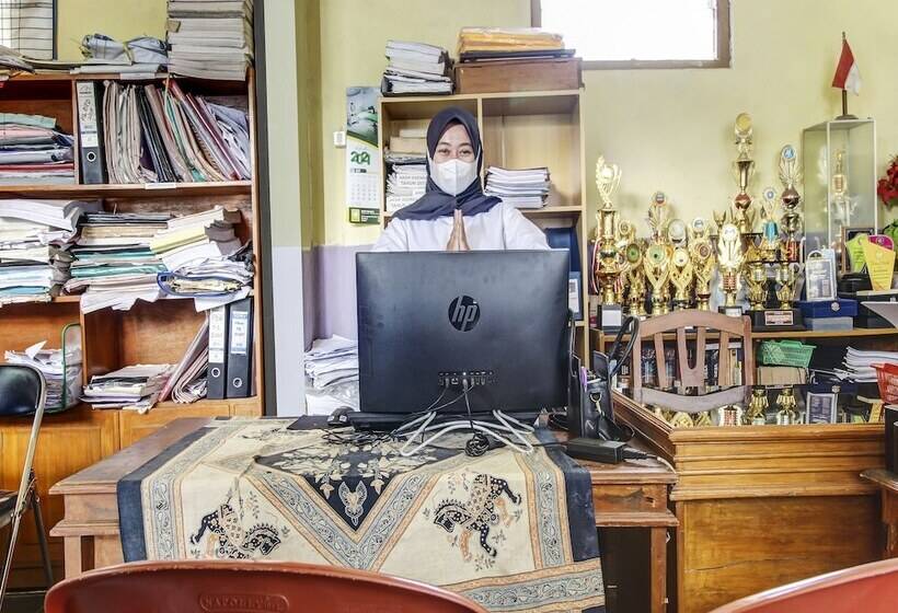 ホテル Oyo Homes 91155 Desa Wisata Selamanik Ciamis