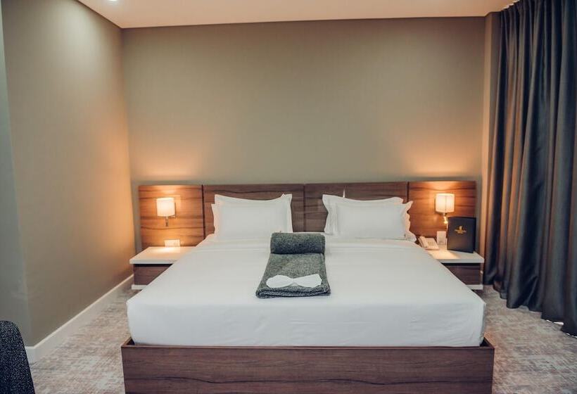 בית מלון כפרי Polana Plaza