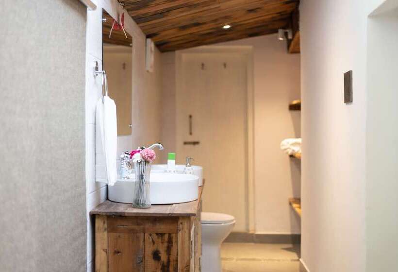 ホテル Seclude Shimla, Taraview