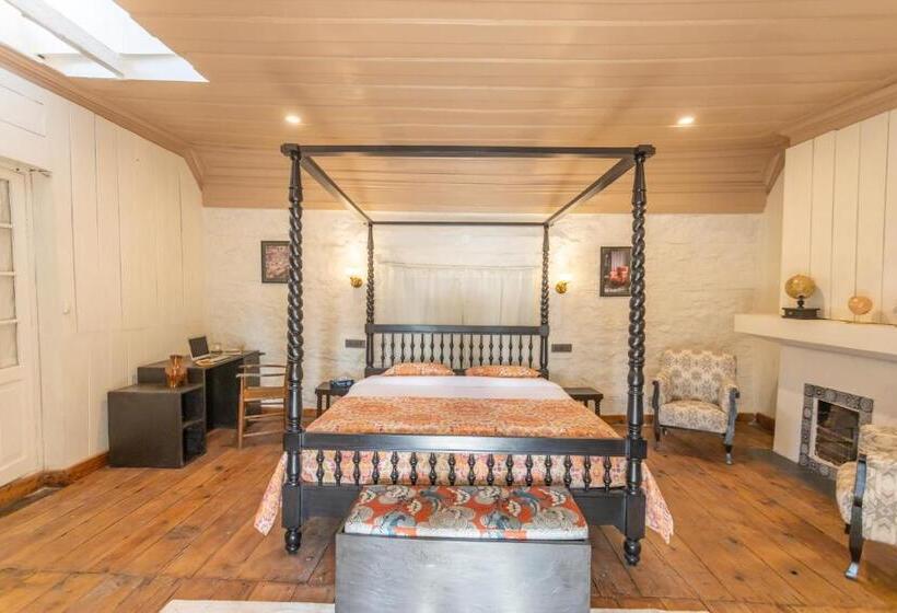 ホテル Seclude Shimla, Taraview