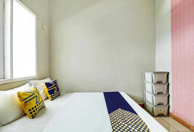 Отель Spot On 91135 Hanami Syariah