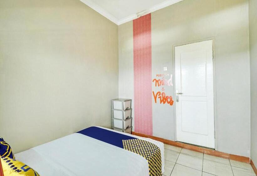 Отель Spot On 91135 Hanami Syariah