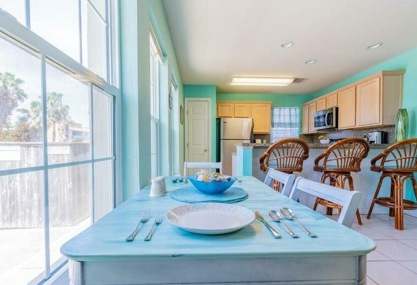 Little Get Away By The Beach ,moondancer