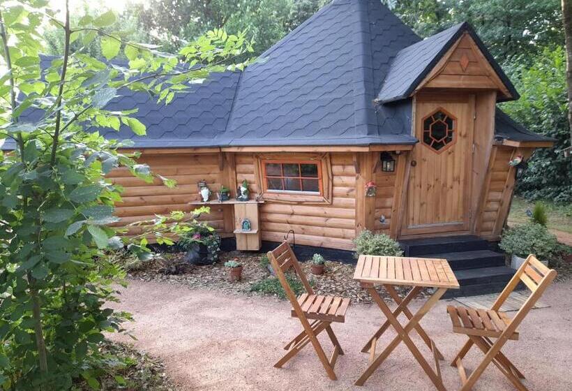 펜션 A L Orée Du Cèdre