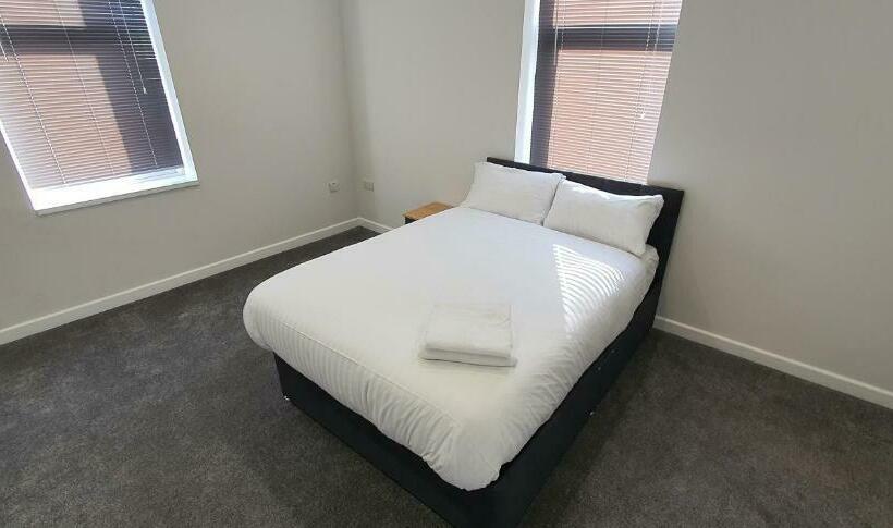 پانسیون Apartment In Barnsley Central