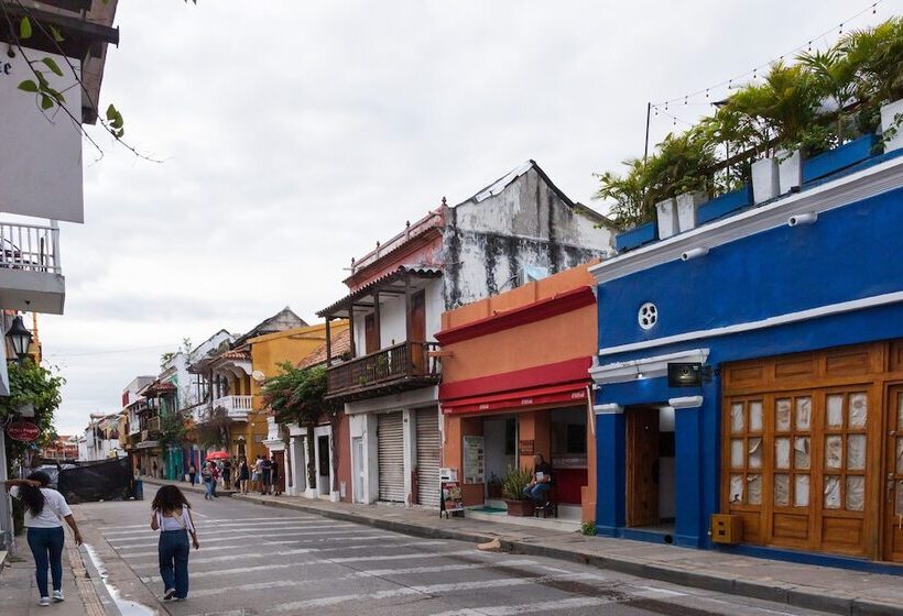 ペンション Hostal Seven Nights Cartagena