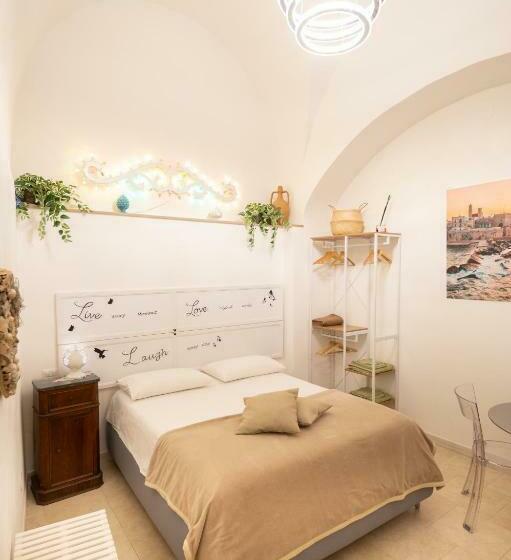 膳宿费 Le Stanze Di Maria Ingresso Autonomo Maria S Rooms Indipendent Entrance