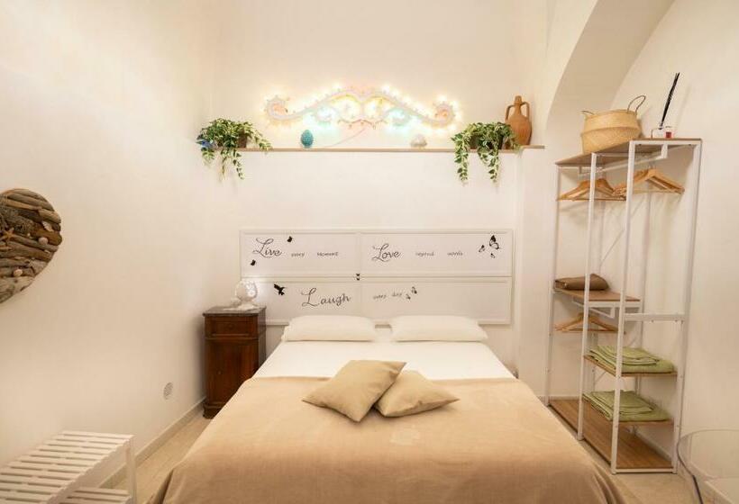 بنسيون Le Stanze Di Maria Ingresso Autonomo Maria S Rooms Indipendent Entrance