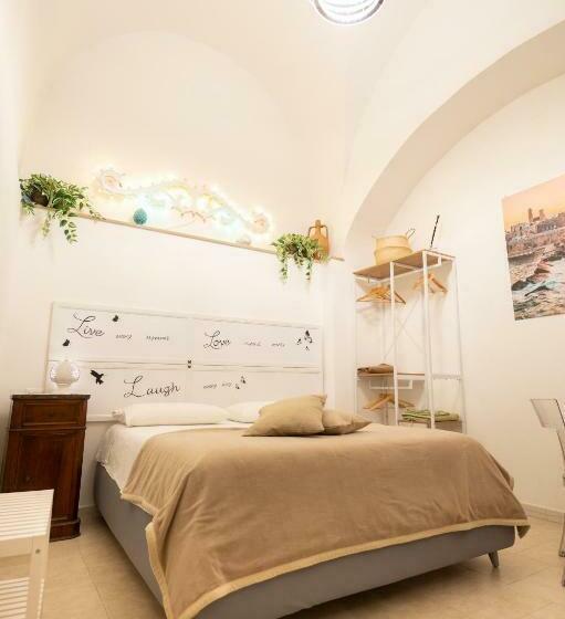 بنسيون Le Stanze Di Maria Ingresso Autonomo Maria S Rooms Indipendent Entrance