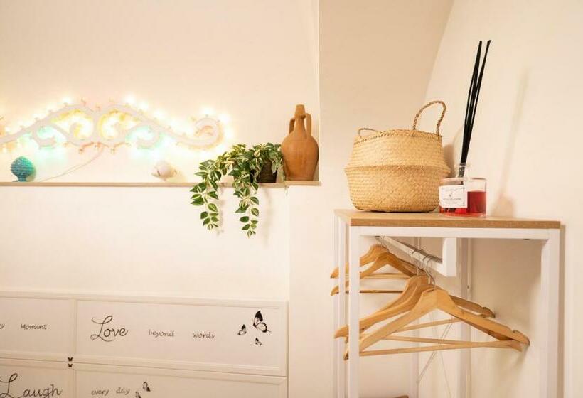 بنسيون Le Stanze Di Maria Ingresso Autonomo Maria S Rooms Indipendent Entrance