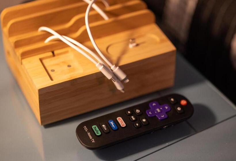 Snowshoe Ski In & Ski Out At Silvercreek Resort Family Friendly, Jacuzzi, Hot Tub, Mountain Views