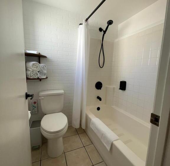 The Aztec Motel & Creative Space