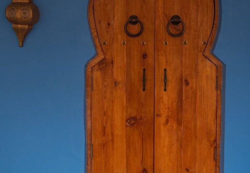 Отель Black Sheep Bed And Breakfast