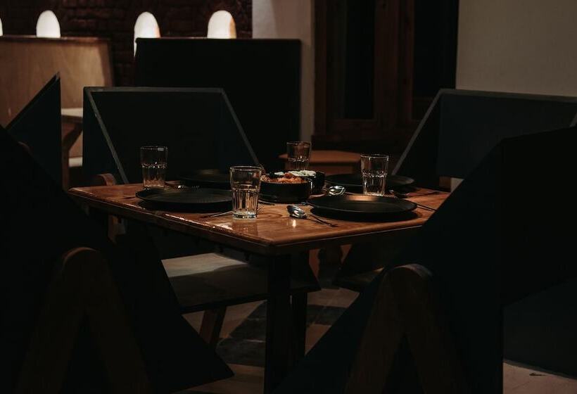 Отель Black Sheep Bed And Breakfast