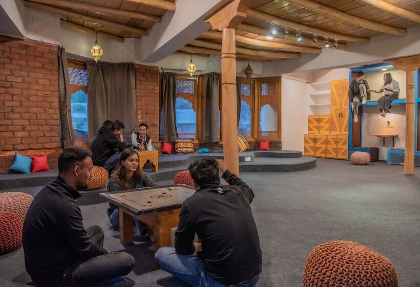 Отель Black Sheep Bed And Breakfast