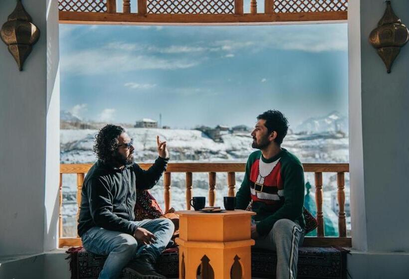 Отель Black Sheep Bed And Breakfast