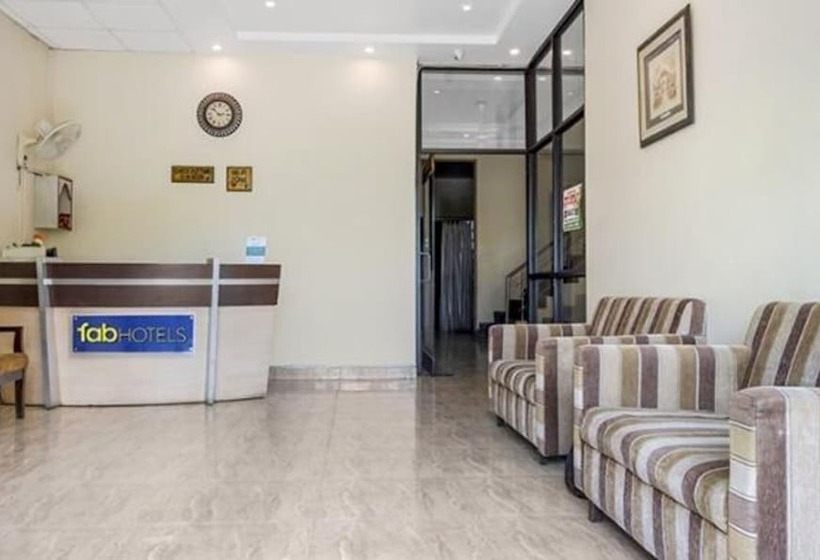 ホテル Fabexpress The Mansion