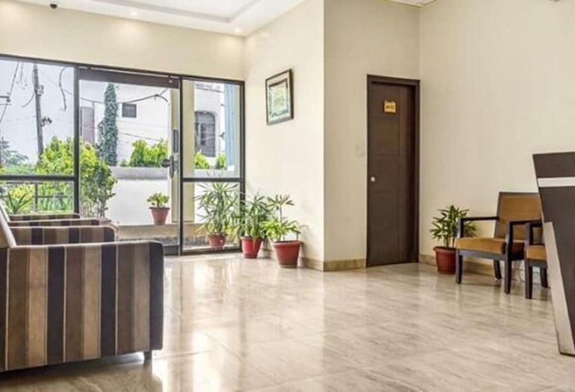 ホテル Fabexpress The Mansion