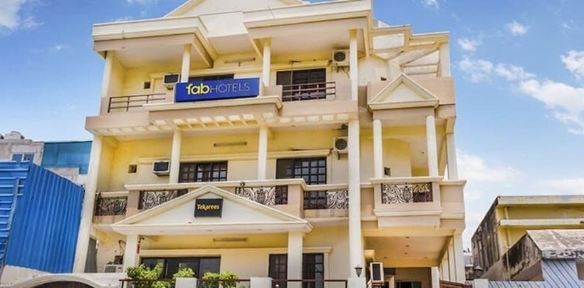 ホテル Fabexpress The Mansion